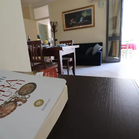 Palma Comfort, Space And Authentic Charm In The Heart Of Appartamento